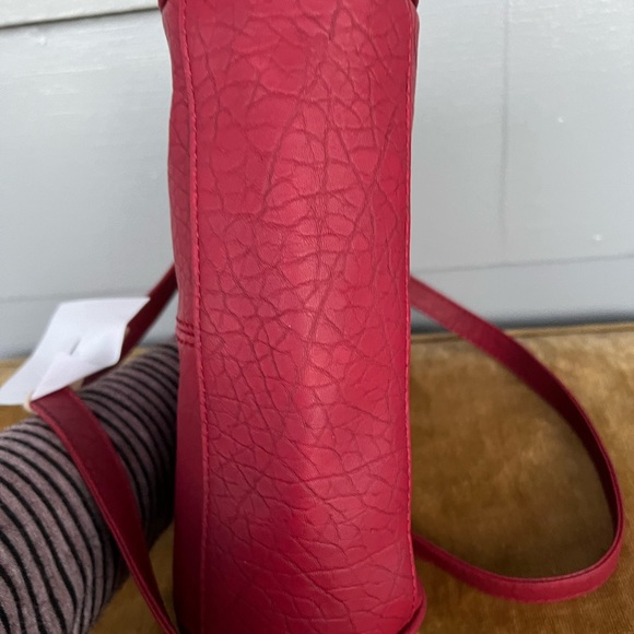 Vintage-inspired purse with clasp closure - Picture 3 of 6